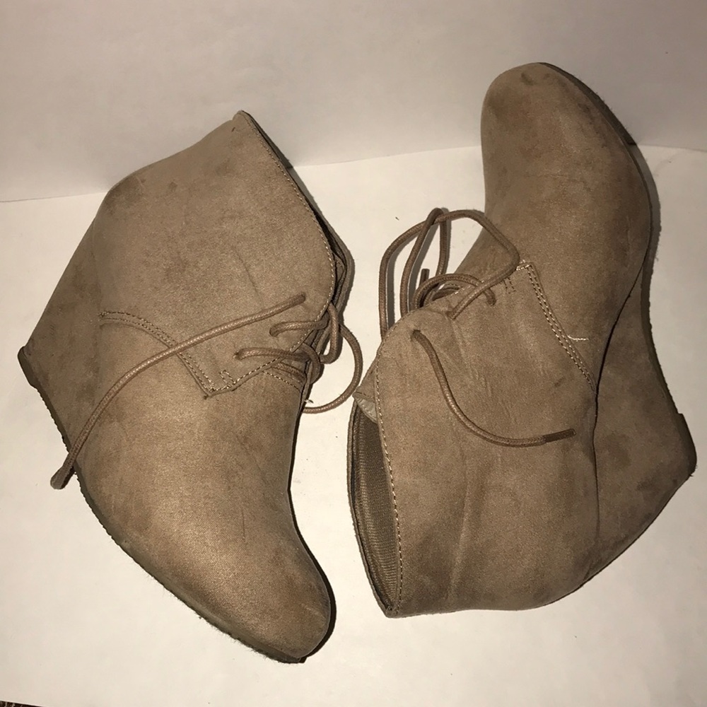 Heeled booties - Picture 2 of 2